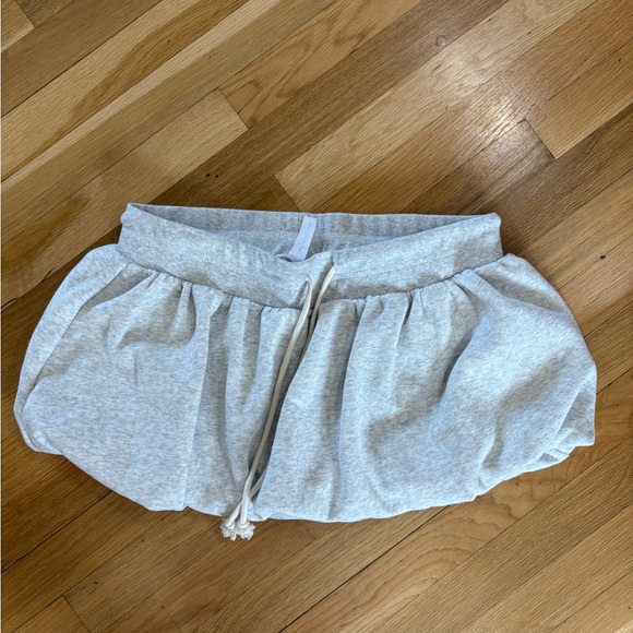 Urban Outfitters Light Gray Athletic Shorts - Picture 4 of 8